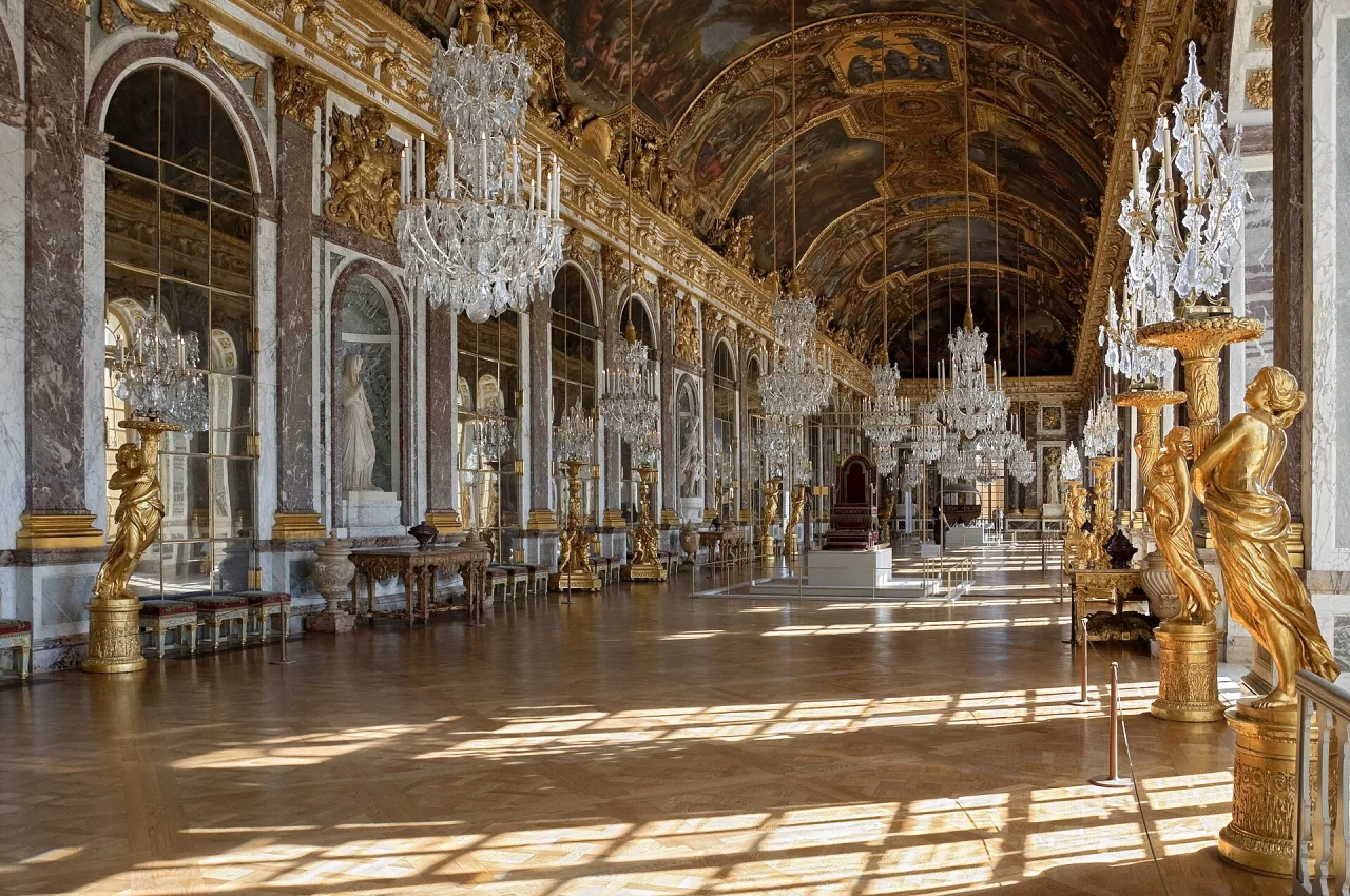 Galerie des Glaces du château de Versailles.